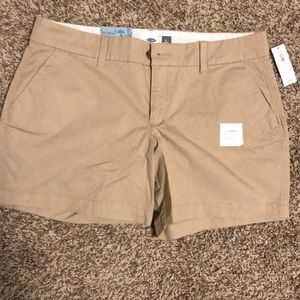 Old Navy shorts size 6 khaki